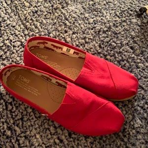 Red toms